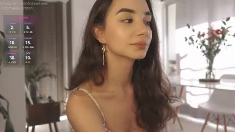 Snapshot of juliette_dee chatting on July 13, 9:39 pm Juliette Dee online show from July 13, 9:39 pm