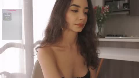 Snapshot of juliette_dee chatting on July 16, 10:05 pm Juliette Dee online show from July 16, 10:05 pm