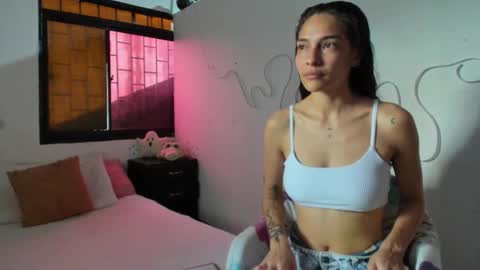 juliette online show from November 9, 4:05 pm