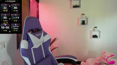 Snapshot of juliette_sweet05 chatting on March 4, 6:03 pm juliette online show from March 4, 6:03 pm