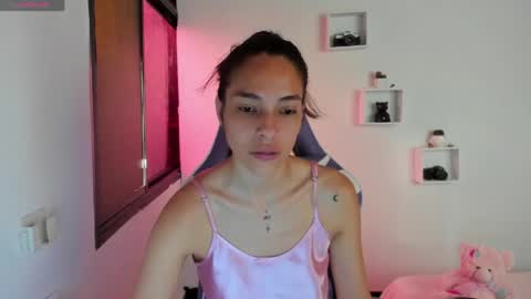 Snapshot of juliette_sweet05 chatting on March 23, 5:28 pm juliette online show from March 23, 5:28 pm