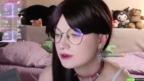 julifisher online show from May 9, 1:11 am