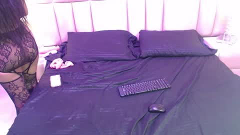 Snapshot of julitpink chatting on October 4, 11:41 am julitpink online show from October 4, 11:41 am