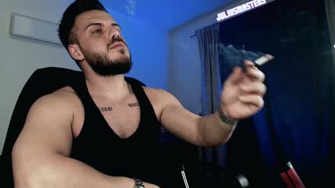 JULiUS   online show from February 3, 12:04 am