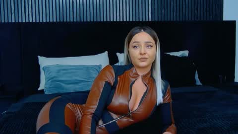 Julia online show from November 19, 11:54 am