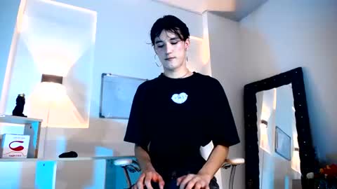 jullian online show from July 16, 8:26 pm