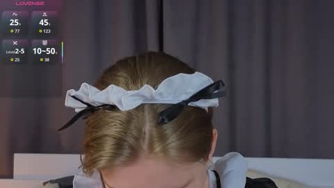 Julie online show from November 30, 5:39 pm