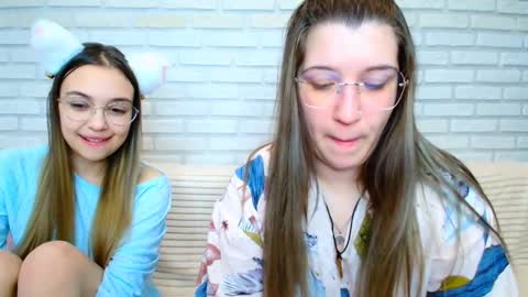 Snapshot of jullymood chatting on February 15, 3:03 am DoubleCherry online show from February 15, 3:03 am