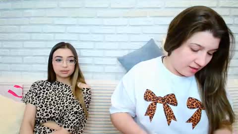 Snapshot of jullymood chatting on February 20, 12:05 pm DoubleCherry online show from February 20, 12:05 pm