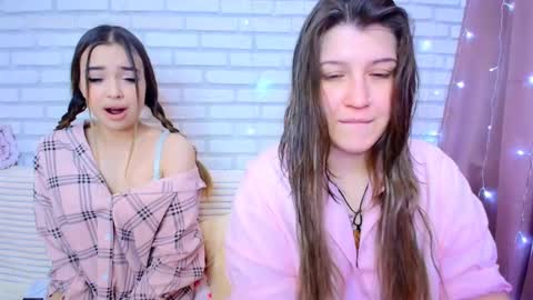 Snapshot of jullymood chatting on February 22, 8:35 am DoubleCherry online show from February 22, 8:35 am