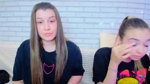 Snapshot of jullymood chatting on February 22, 8:40 pm DoubleCherry online show from February 22, 8:40 pm