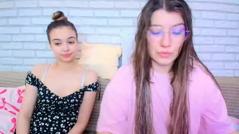 Snapshot of jullymood chatting on February 27, 7:19 am DoubleCherry online show from February 27, 7:19 am