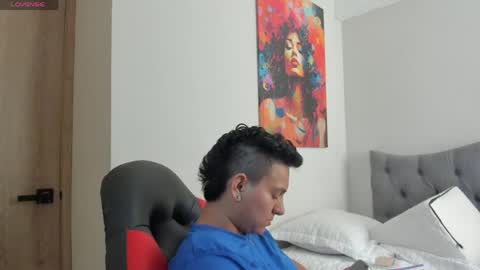 Snapshot of julya_smith_69 chatting on May 22, 2:01 pm Julya Smith online show from May 22, 2:01 pm