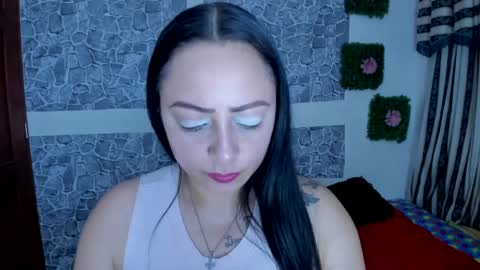 Snapshot of julybravo chatting on February 16, 10:21 pm juliana online show from February 16, 10:21 pm