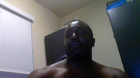 Snapshot of junbug8812 chatting on July 18, 1:32 am junbug8812 online show from July 18, 1:32 am