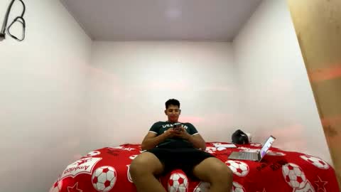 junior_osorio_2 online show from January 19, 2:48 am