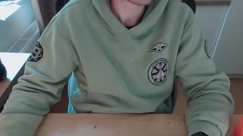 junk2711 online show from September 25, 2:32 pm