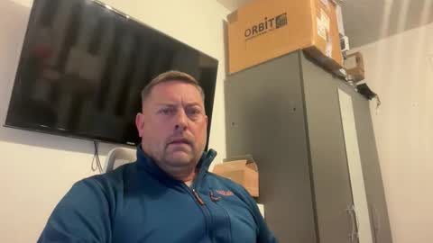 Snapshot of junky345 chatting on October 24, 2:35 pm Junky online show from October 24, 2:35 pm