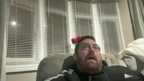 Snapshot of junky345 chatting on January 17, 9:51 pm Junky online show from January 17, 9:51 pm