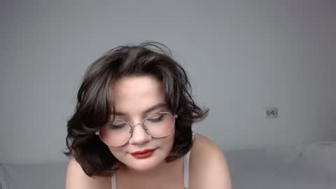 JunneWers online show from February 3, 3:27 pm