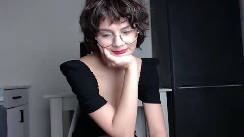 JunneWers online show from October 6, 7:17 am