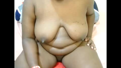 Snapshot of jusst_ayanna chatting on June 4, 9:32 pm jusst_ayanna online show from June 4, 9:32 pm