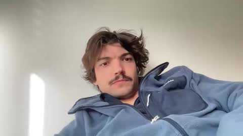 just_a_guy_with_a_big_cock online show from November 3, 9:54 am