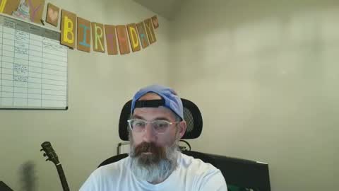 Snapshot of just_chillinwithya chatting on April 19, 8:46 am Your Zaddy online show from April 19, 8:46 am