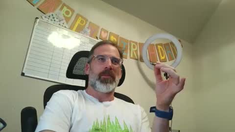 Snapshot of just_chillinwithya chatting on May 2, 7:24 am Your Zaddy online show from May 2, 7:24 am
