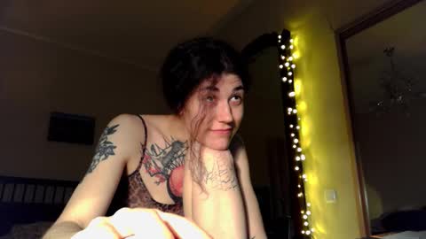 Snapshot of just_curly_ginger chatting on March 2, 9:21 pm Ginger Curly online show from March 2, 9:21 pm
