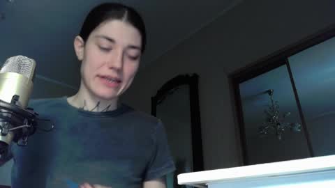 Snapshot of just_curly_ginger chatting on April 13, 10:10 am Ginger Curly online show from April 13, 10:10 am