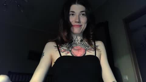 Snapshot of just_curly_ginger chatting on April 21, 11:18 pm Ginger Curly online show from April 21, 11:18 pm