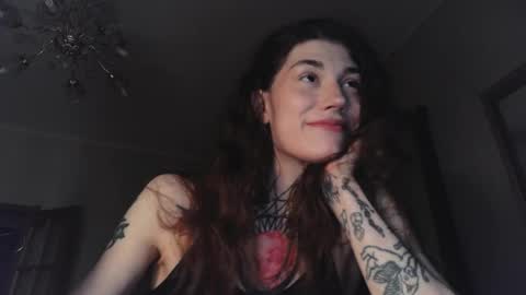 Snapshot of just_curly_ginger chatting on May 21, 10:33 am Ginger Curly online show from May 21, 10:33 am