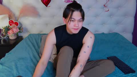 Snapshot of just_gay_ chatting on February 26, 12:27 am just_gay_ online show from February 26, 12:27 am