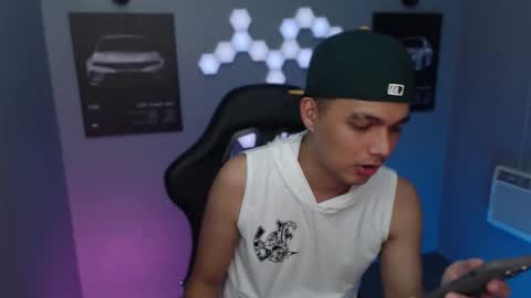 Snapshot of justagamerxxx chatting on September 10, 11:21 am Rhys online show from September 10, 11:21 am