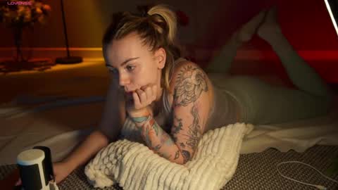 Snapshot of justbarbie chatting on March 6, 9:53 pm Alexa online show from March 6, 9:53 pm