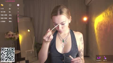 Snapshot of justbarbie chatting on September 25, 9:46 am Alexa online show from September 25, 9:46 am