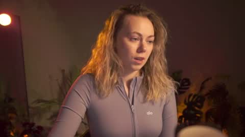 Snapshot of justbarbie chatting on June 21, 2:52 pm Alexa online show from June 21, 2:52 pm