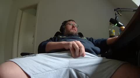 Just Flo ---  online show from April 2, 2:58 pm