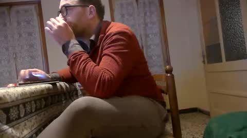 Snapshot of justforsmoke chatting on March 20, 8:46 pm justforsmoke online show from March 20, 8:46 pm