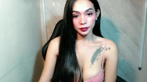 justhewayouare21 online show from June 23, 7:34 pm