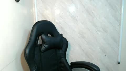 justhewayouare21 online show from July 5, 9:27 am