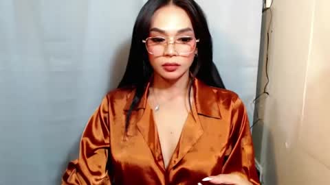 justhewayouare21 online show from July 17, 7:37 am