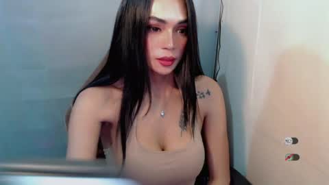 justhewayouare21 online show from August 1, 12:04 pm