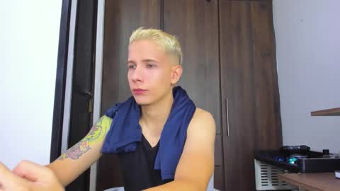 justin_biker online show from November 5, 11:43 am