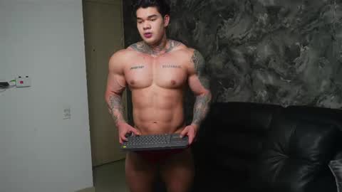 Snapshot of justin_clark1 chatting on December 4, 4:33 am justin clark1 online show from December 4, 4:33 am