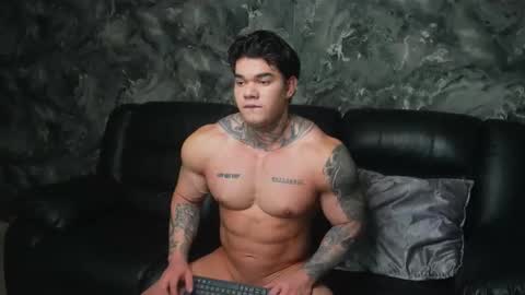 Snapshot of justin_clark1 chatting on December 23, 5:27 am justin clark1 online show from December 23, 5:27 am