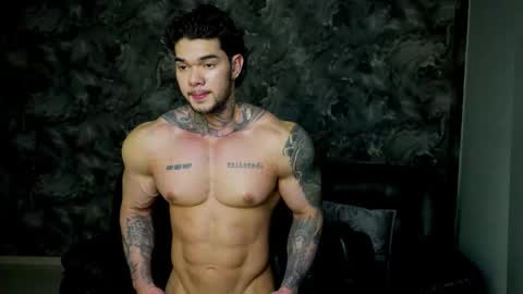 Snapshot of justin_clark1 chatting on February 23, 7:17 am justin clark1 online show from February 23, 7:17 am