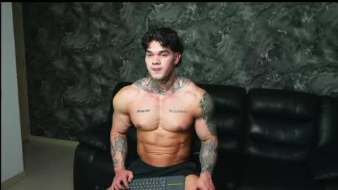 justin clark1 online show from May 23, 3:45 am