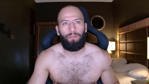 Justin online show from November 8, 1:17 am